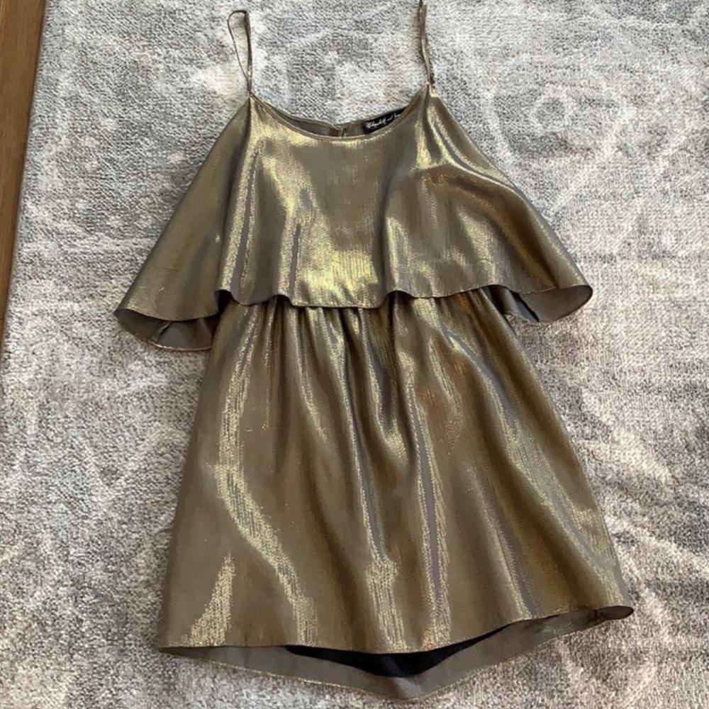 Gold dress - Picture 3 of 6